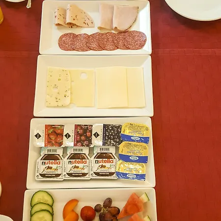 Moon Hotel Düsseldorf