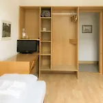 Hotel Moon